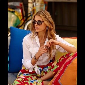 Great Items! Shop around...more to come! 😘